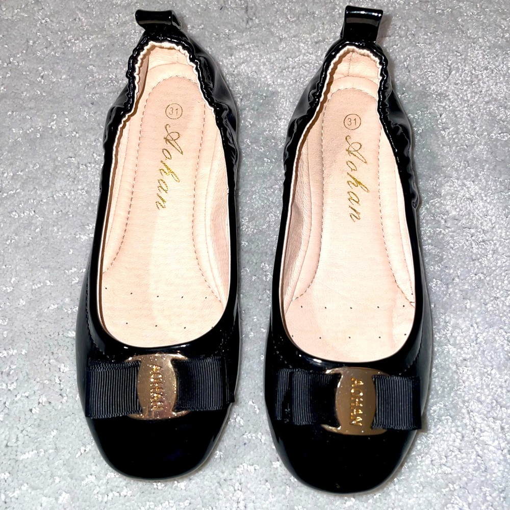 Girls black patent Ballet Flats Aohan Euro designer size 31 / 13.5 EUC